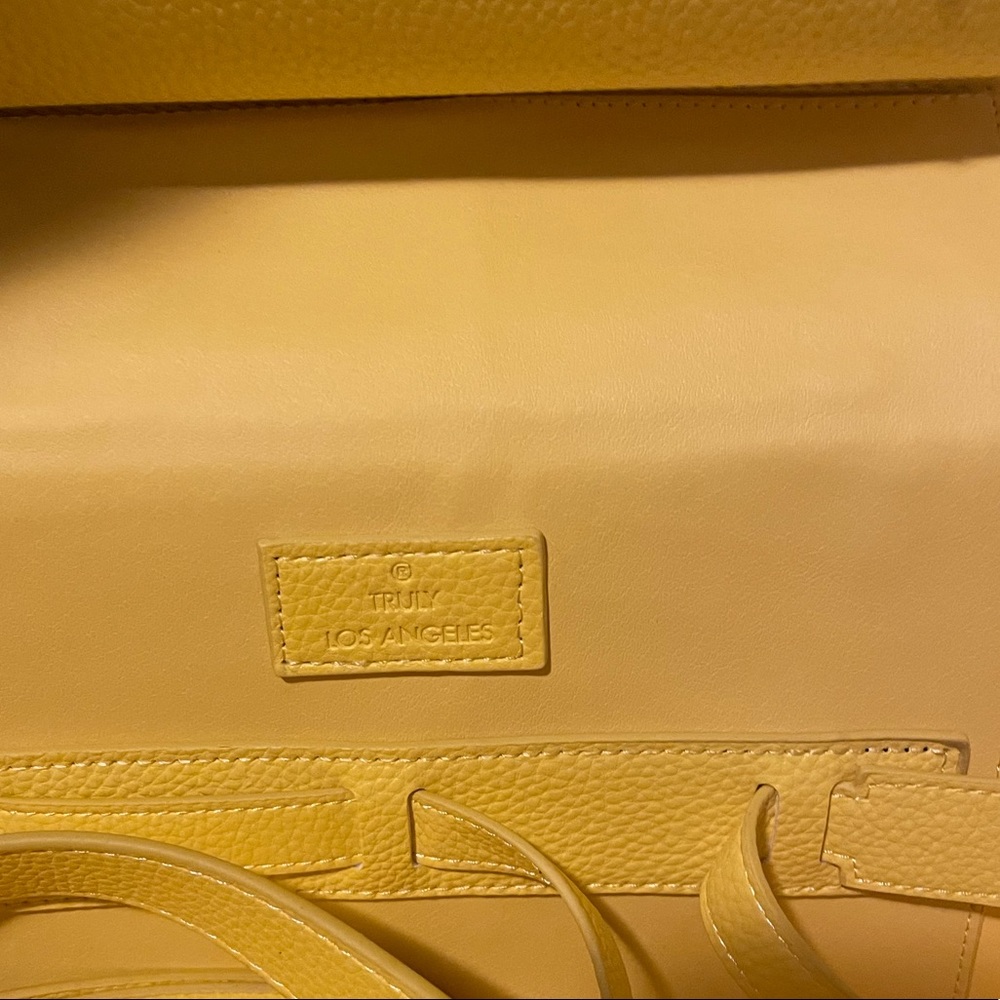 💛Truly Yellow Vegan Leather Trunk - Picture 9 of 14